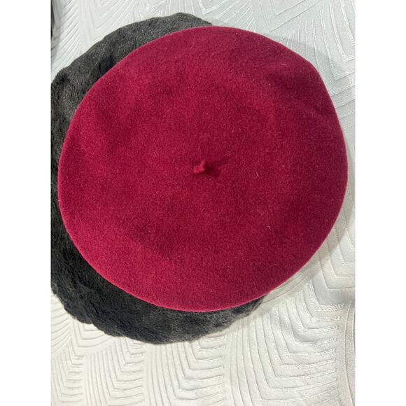 Parkhurst Burgundy Wool Beret – Made in Canada | Classic Timeless Style - Picture 5 of 9